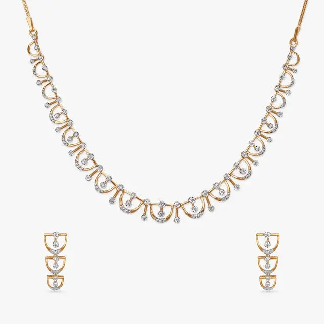 Cascading Curves Diamond Necklace